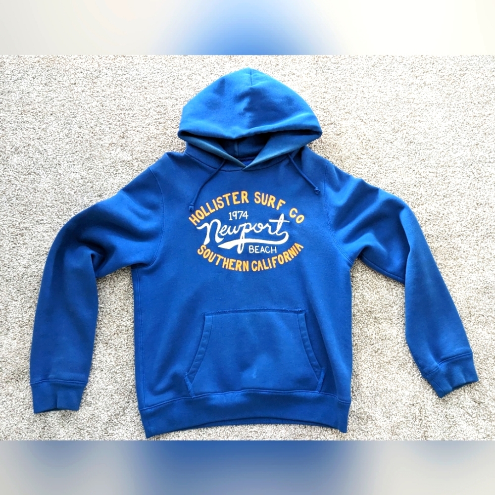 Hollister Men's Blue Sweatshirt Medium